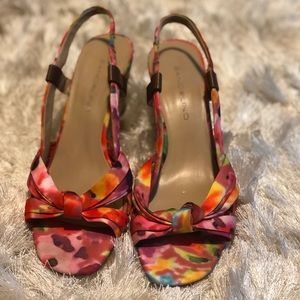 Bandolino floral sling back heels